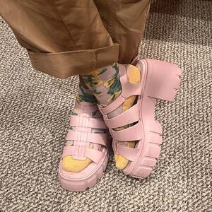 (copy) Madden Girl Galaxy Y2K Pink Chunky Platform Fisherman Sandals - Size 8.5